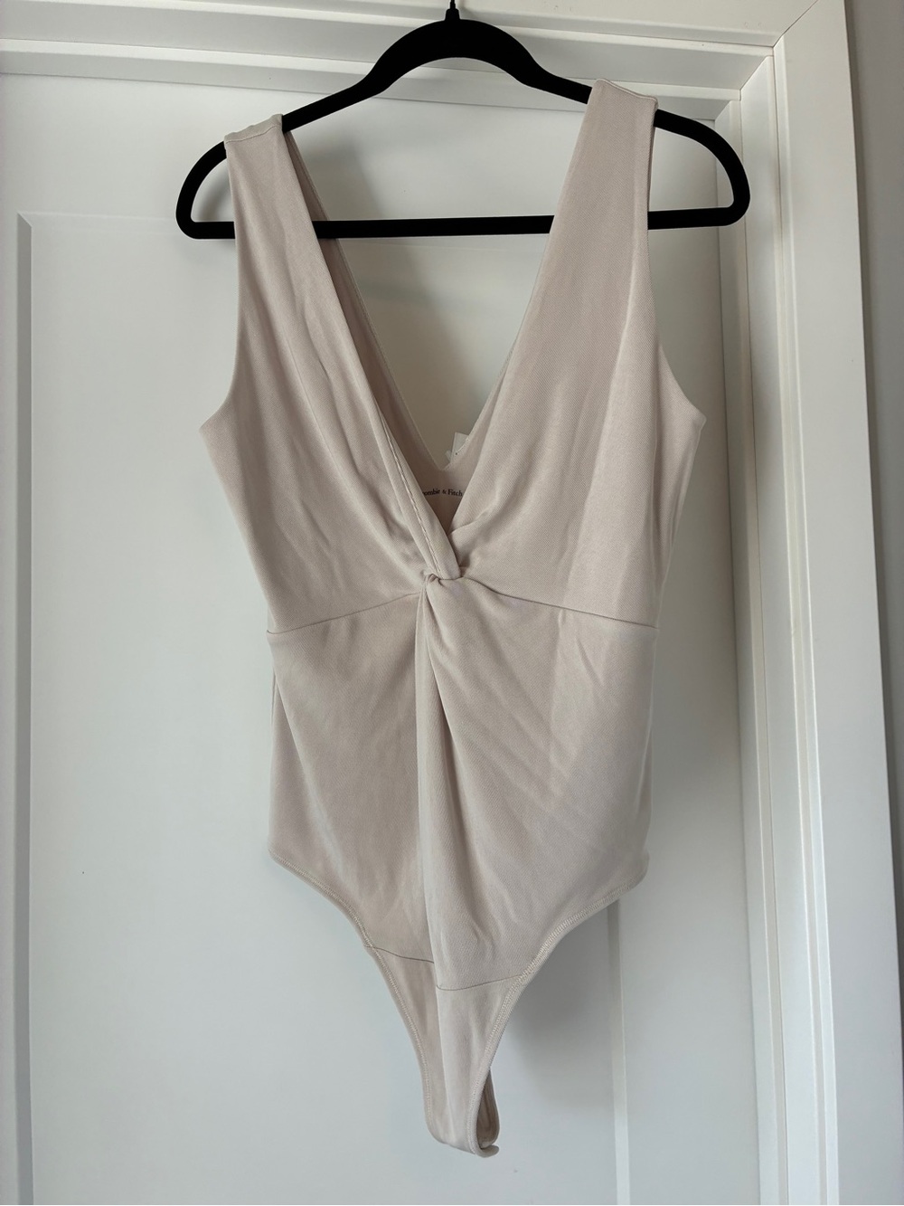 Abercrombie & Fitch Twist-Front Bodysuit - Cream